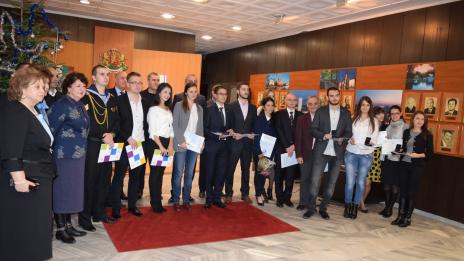 Наградиха най-добрите студенти на Варна