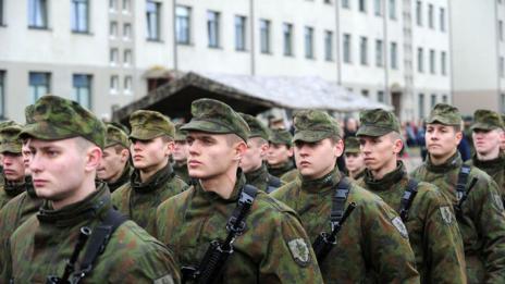 Компютър праща случайни повиквателни за армията в Литва