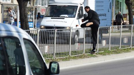 „Спринтьори“ с препятствия си пробват силите по бул.„Осми приморски полк“(СНИМКИ)