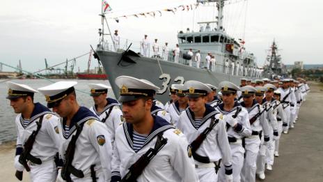 Пускат филателно издание за годишнината на Военноморските сили