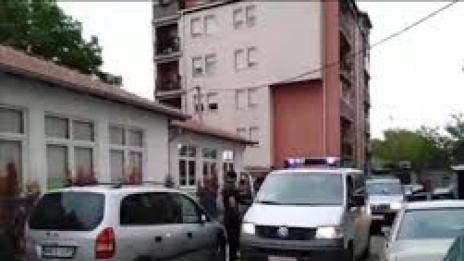 Стрелба и шокови гранати при полицейската операция в Косово  