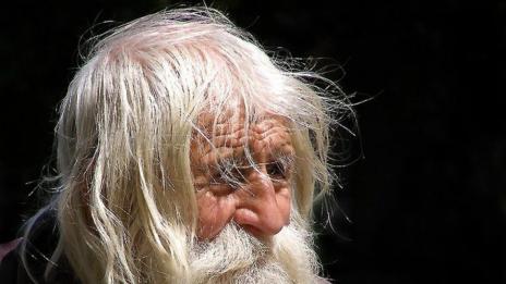 Дядо Добри на 102! Празнува с пъпеши, грозде и диня