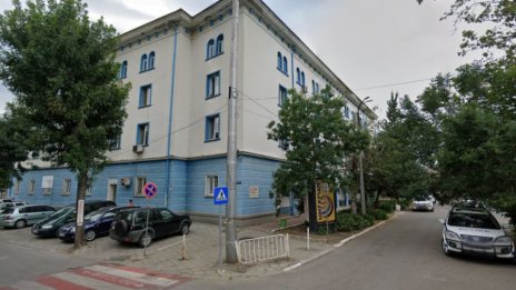 Задържан загина при опит за бягство от районното