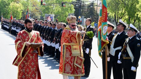 Варна отбеляза Празника на българската армия (СНИМКИ и ВИДЕО)