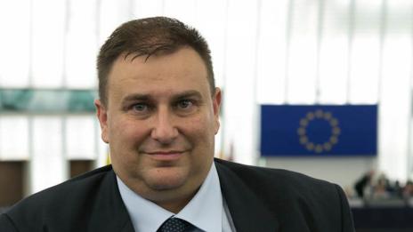 Емил Радев: ЕС трябва да очертае приложното поле на изкуствения интелект във военната област