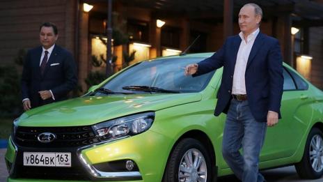 Новата Lada Vesta запали, Путин я хареса