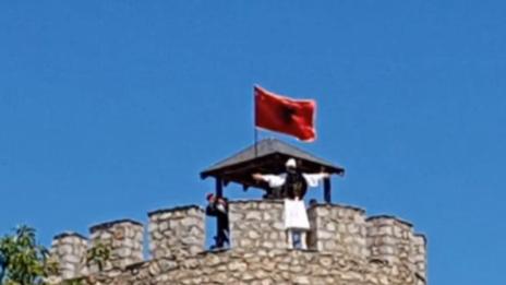 Развяха албанското знаме на Самуиловата крепост в Охрид на Великден  