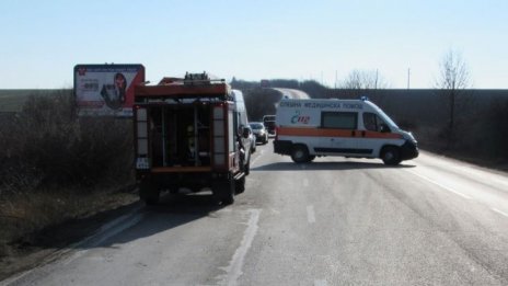Поредна трагедия на пътя Варна-Добрич: Шофьор загина след удар в дърво