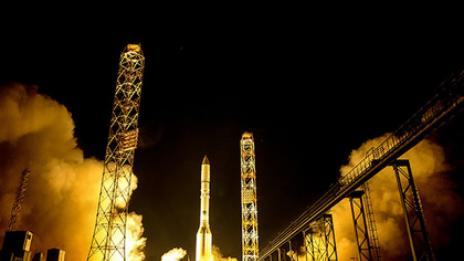 Трима астронавти пристигнаха на МКС навръх 50-ата годишнина от кацането на Луната