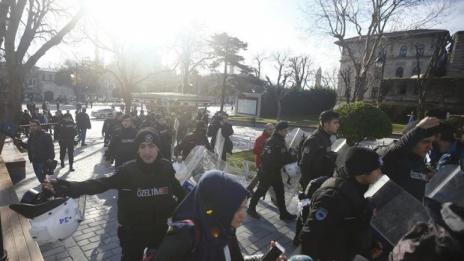 Външно: Няма данни за пострадали българи при атентата в Истанбул