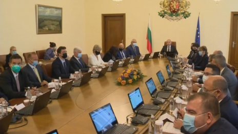 Донев: Правителството знае какво прави, няма нужда от външни консултанти