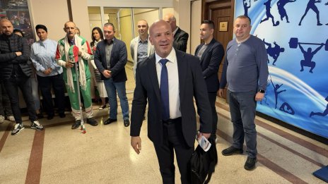 Министърът на младежта и спорта Енчо Керязов посети Национална спортна база &bdquo;Спортпалас&ldquo; във Варна
