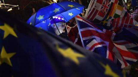 300 нови договора между Лондон и ЕС при твърд Brexit!?  