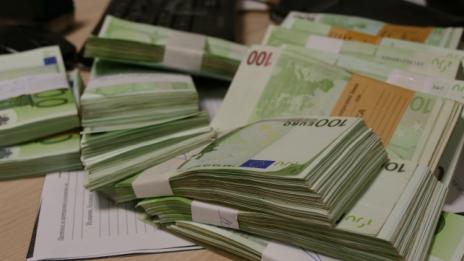 Претърсвания и арести във Варна покрай схема за пране на близо 2 млн.лв.