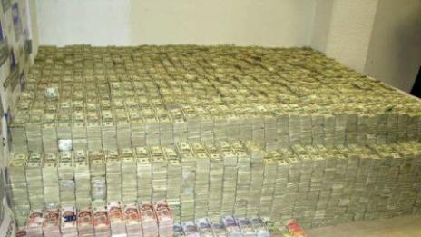 Незаконни 25 млрд. долара изтекли от България за 10 г.