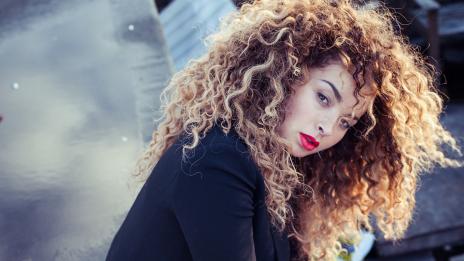 4000 заобичаха още повече Ella Eyre и Rudimental