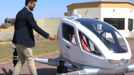 Летящи таксита на автопилот из Дубай 