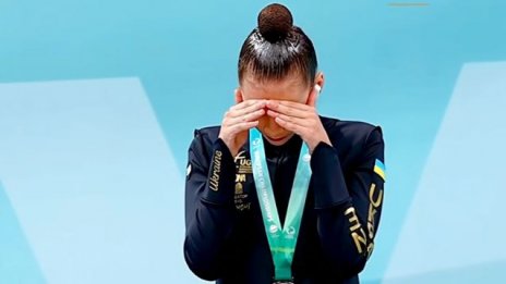 Руският химн отново прозвуча на европейски шампионат във Варна, украинка си запуши ушите
