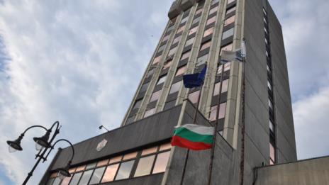 Община Варна свали флаговете наполовина в знак на съпричастност