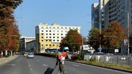 Камикадзе се разхожда по булевард във Варна (СНИМКИ)