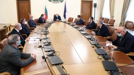 Заради коронакризата решиха: До 90 дни неплатен отпуск се зачитат за стаж