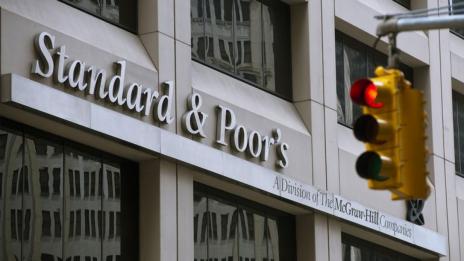 S&P понижи кредитния рейтинг на Полша