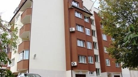 Санират около 200 сгради с държавни пари