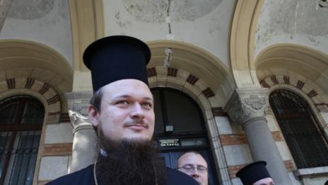 Всички са срещу архимандрит Дионосий