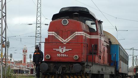 Машинист от Варна пострада при инцидент на жп гарата в Карнобат