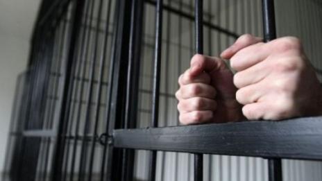Двама от тримата полицаи в схемата с крадените коли остават в ареста