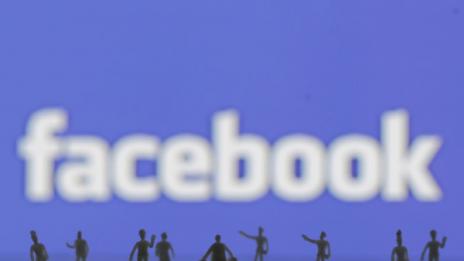 Facebook плаща на блогъри и медии за видео съдържание