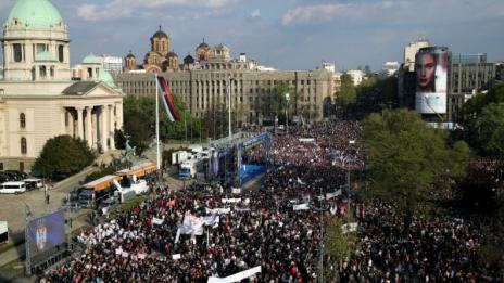 Хиляди на митинг в Белград в подкрепа на Вучич  