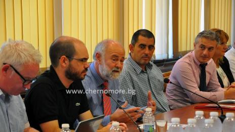 Правят велотрасе в Морската градина