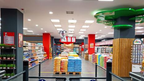 MAXI PET навлиза в България и отваря скоро своя първи магазин във Варна