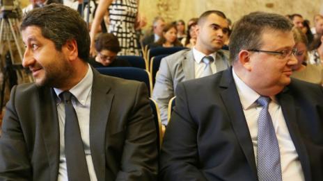 Промените в съдебния закон на Христо Иванов на път да отпаднат