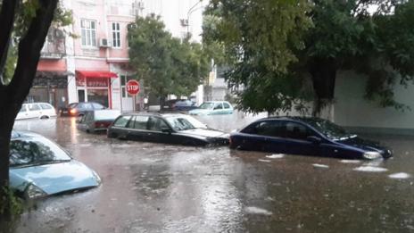 При дъжда в неделя Варна се е наводнила в рамките на 5 минути
