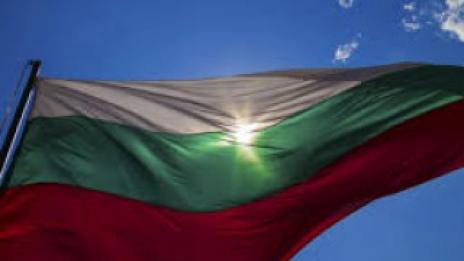 Българите категорични: Националните интереси преди международните