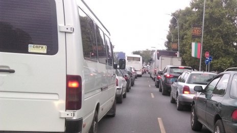 Нивото на шума във Варна денонощно е с 60 децибела над нормата