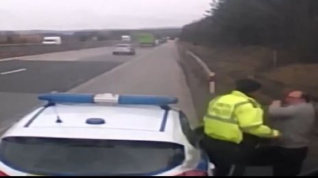 Дай пари... Наш катаджия бие шамари на турски тираджия на "Тракия" (Видео)