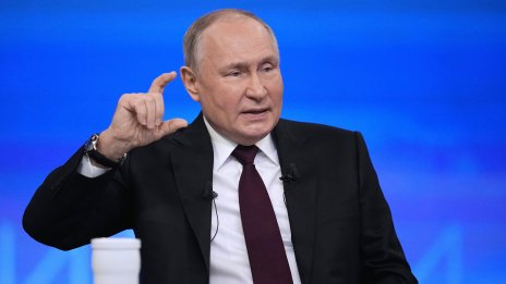 Русия "значително разширява" списъка си със санкционирани представители на ЕС
