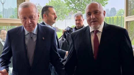 Борисов ръка за ръка с Ердоган. Двамата се срещнаха в Истанбул