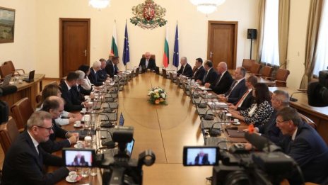 Главчев: Пожарната обстановка в страната продължава да е сложна