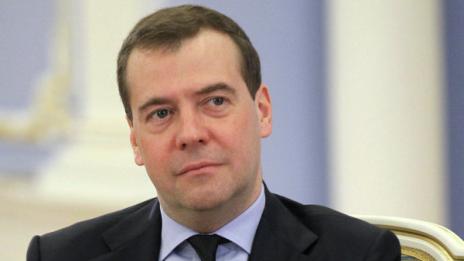 Евакуираха Медведев заради взривове