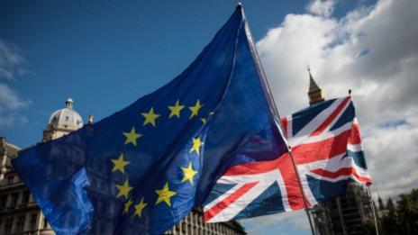 След Brexit: Британците ще плащат по 7 евро за пътуване в ЕС  