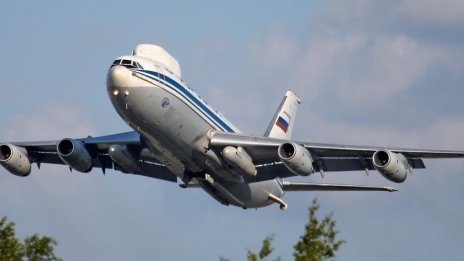 Русия готви "самолета на Страшния съд" за парада на 9 май