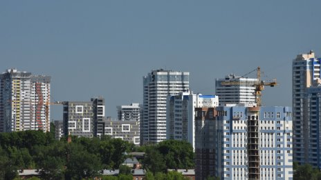 Почти 19 години работа за собствен дом: Къде в Европа жилищата са най-недостъпни?