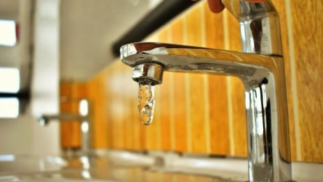 Стотици варненци остават без вода днес