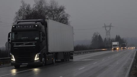 Ограничено е движението на камиони над 12 т в посока Варна по магистрала „Хемус“