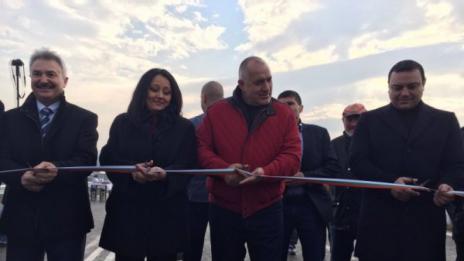 Борисов реже ленти и на Север: Пусна 13 км край Монтана!