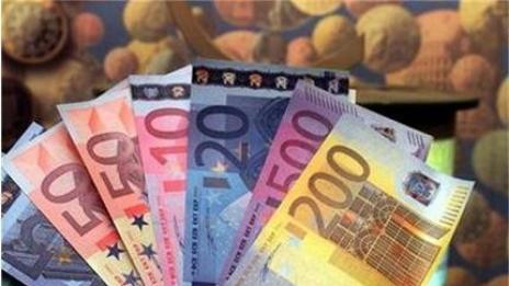 Гръцката полиция разкри схема за данъчни измами с оперативен център в България